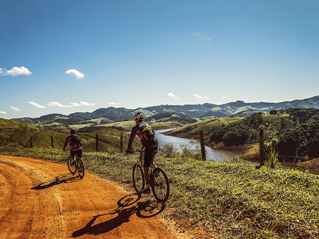 Sole, natura… bicicletta!